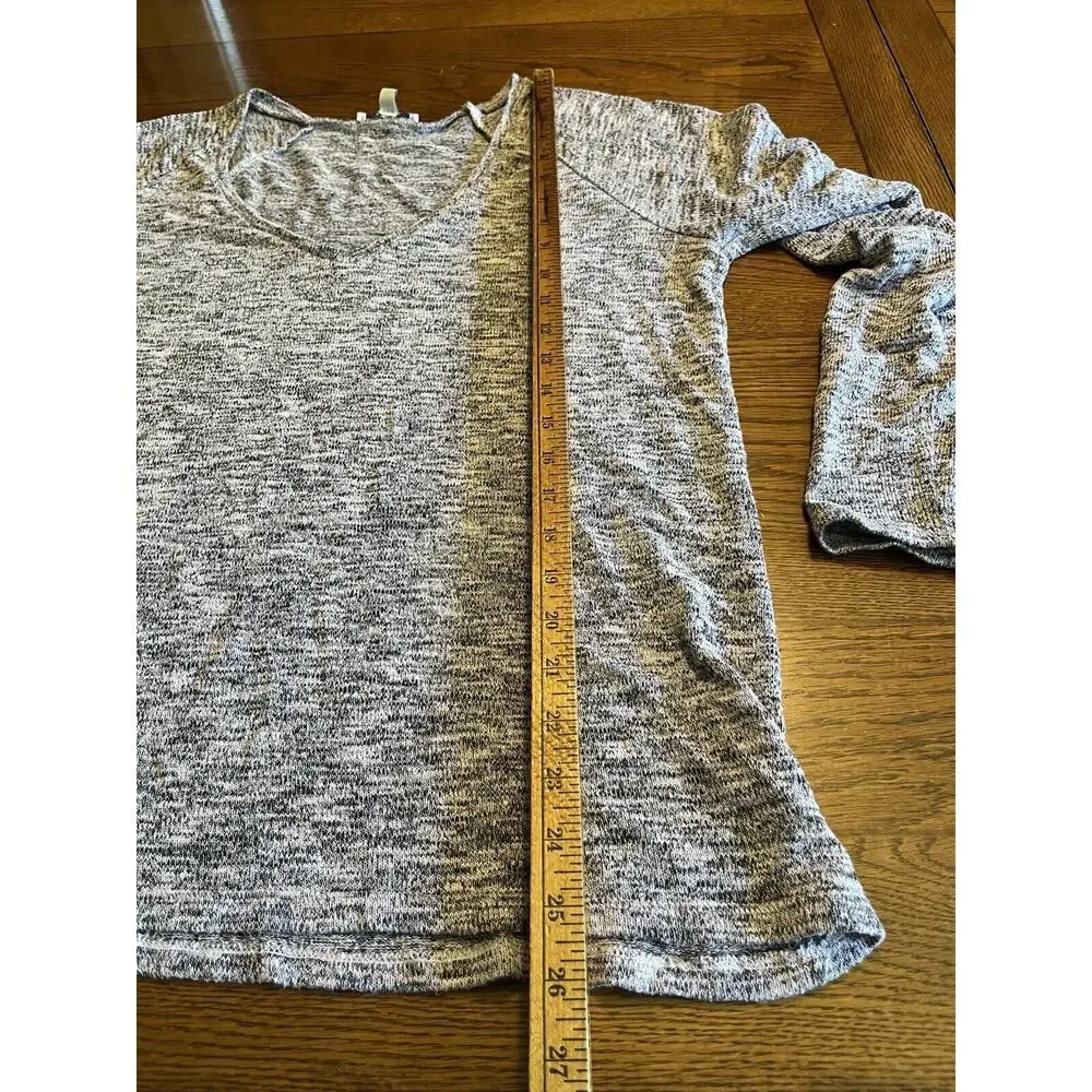 American Eagle Outfitters Women’s Rose Marl V Neck Shirt Sz Lg - Picture 5 of 7